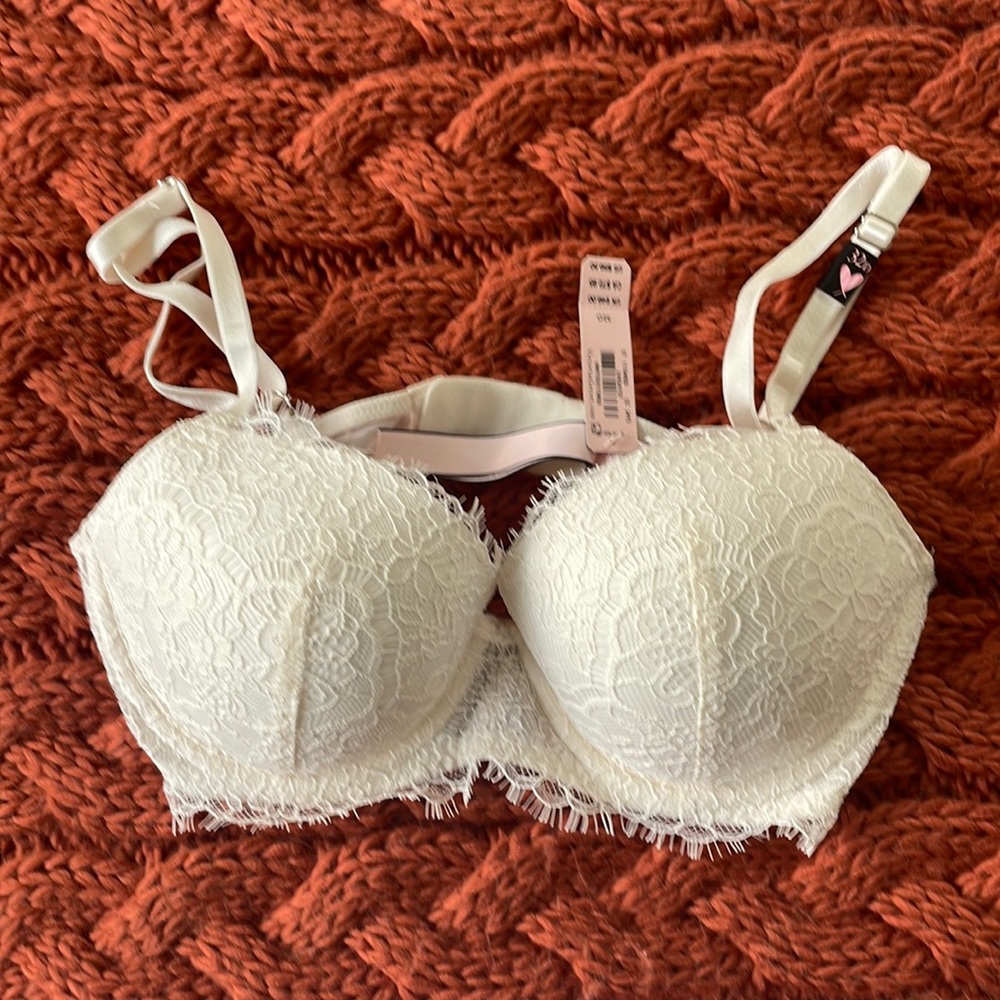 🆕Victoria’s Secret DREAM ANGELS Lightly Lined Lace Demi Bra